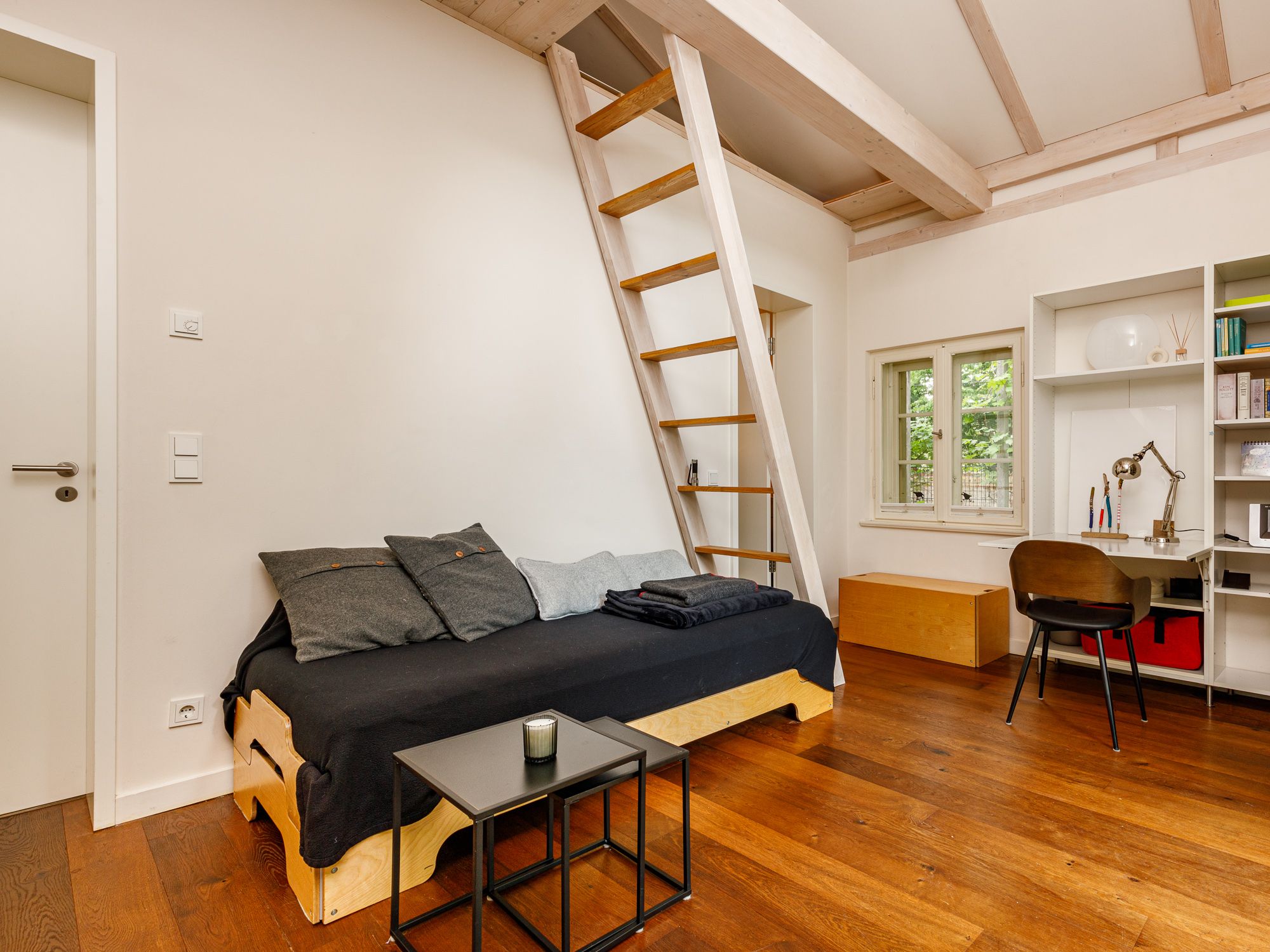 Charmante Remise im UNESCO-Weltkulturerbe: Kamin, Terrasse & idyllische Lage zwischen Jagdschloss Glienicke & Griebnitzsee