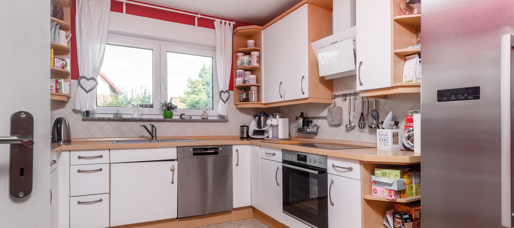 Separate Küche mit Vollausstattung Separate Küche mit Vollausstattung