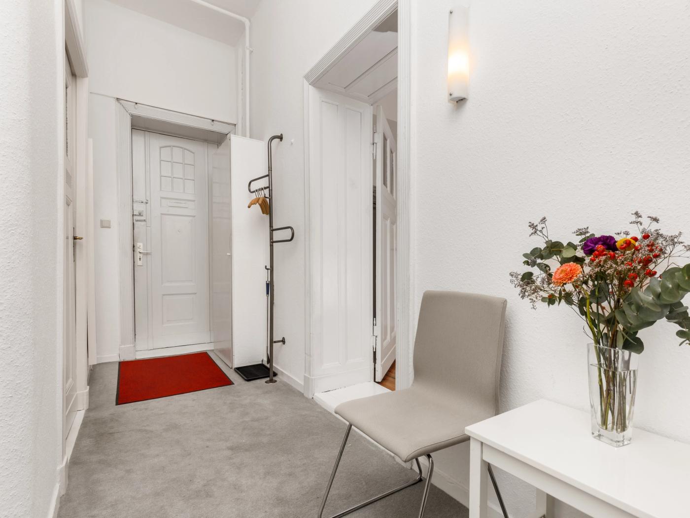 Barrierefreier Zugang zu den Praxisräumen Barrierefreier Zugang zu den Praxisräumen