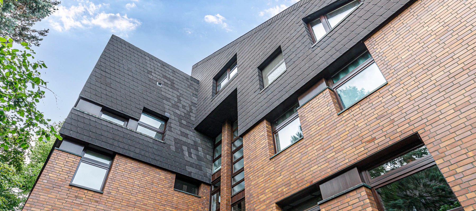 Gepflgetes Mehrfamilienhaus zwischen Israelischer Botschaft und Roseneck Gepflgetes Mehrfamilienhaus zwischen Israelischer Botschaft und Roseneck