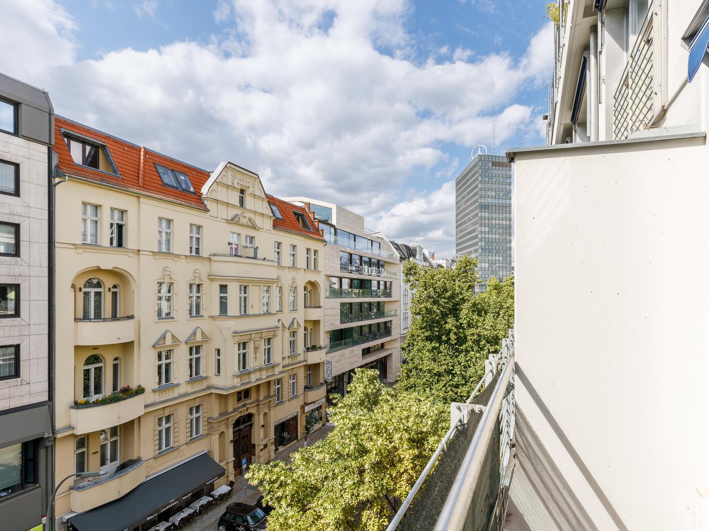 Ausblick vom Balkon zum Ku'Damm Ausblick vom Balkon zum Ku'Damm