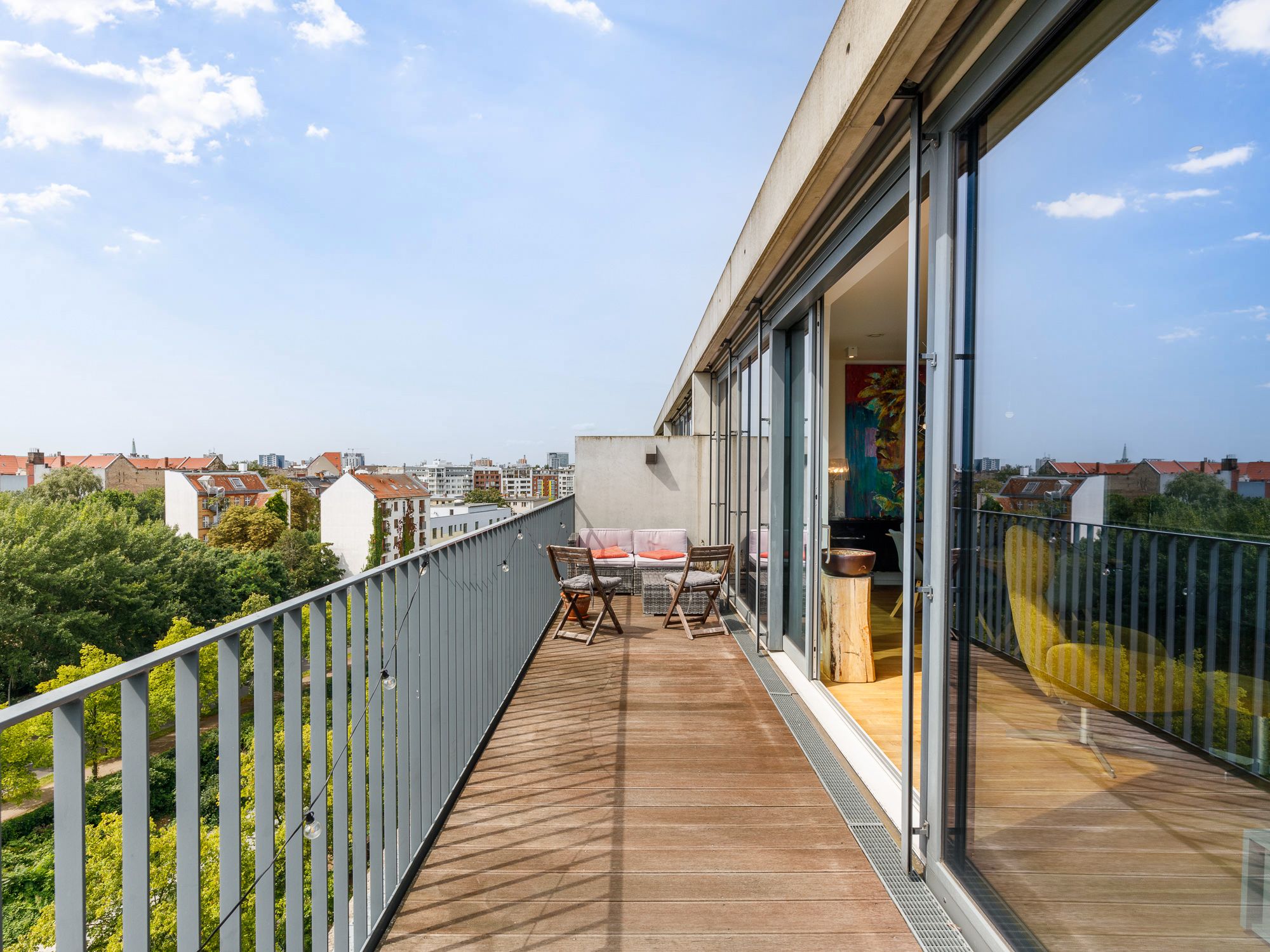Herrliche Rundum-Terrasse mit Blick aufs Engelbecken 