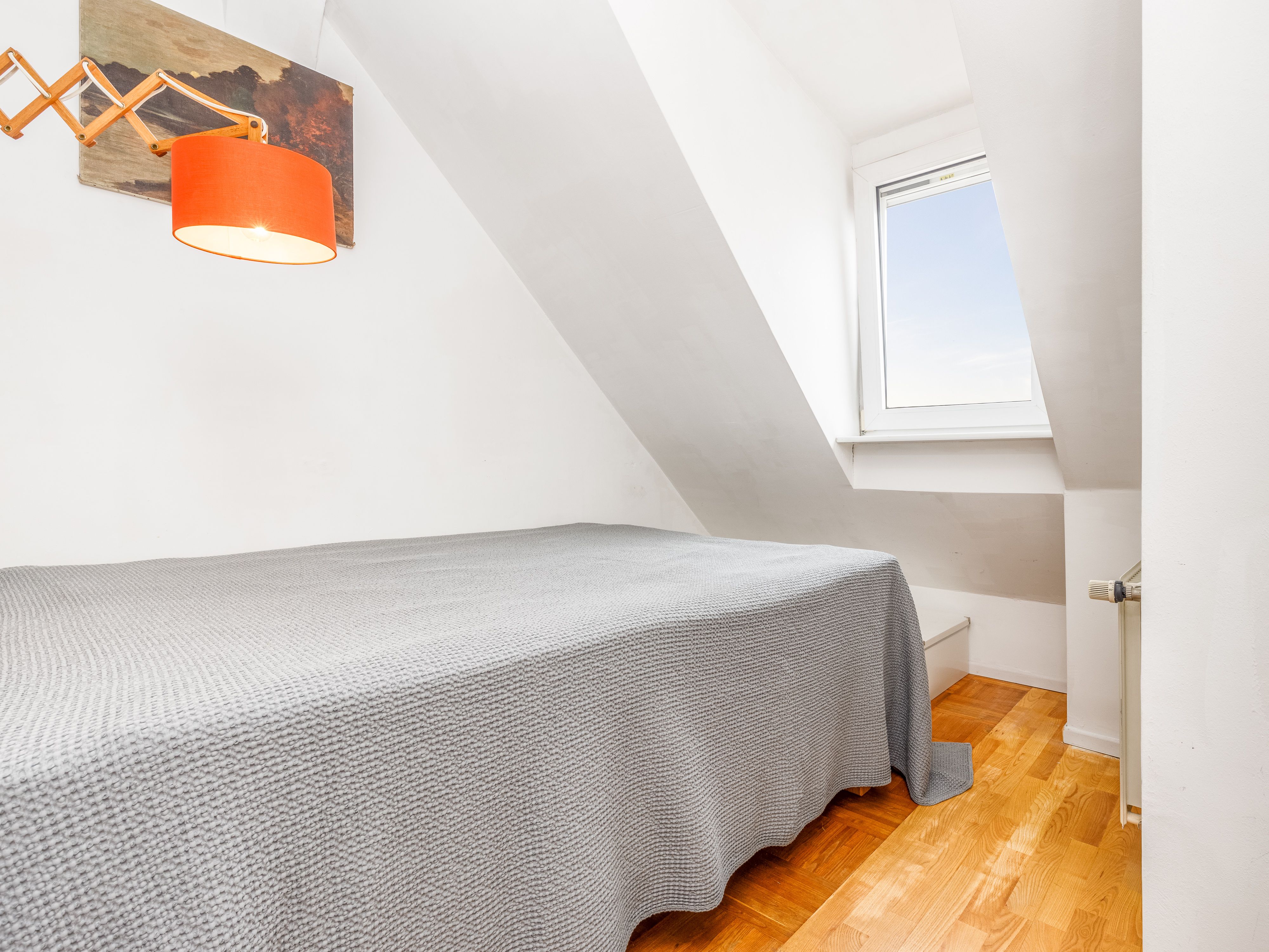 Kleines Schlafzimmer zum ruhigen Innenhof