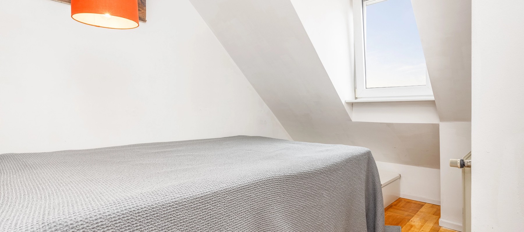 Kleines Schlafzimmer zum ruhigen Innenhof Kleines Schlafzimmer zum ruhigen Innenhof