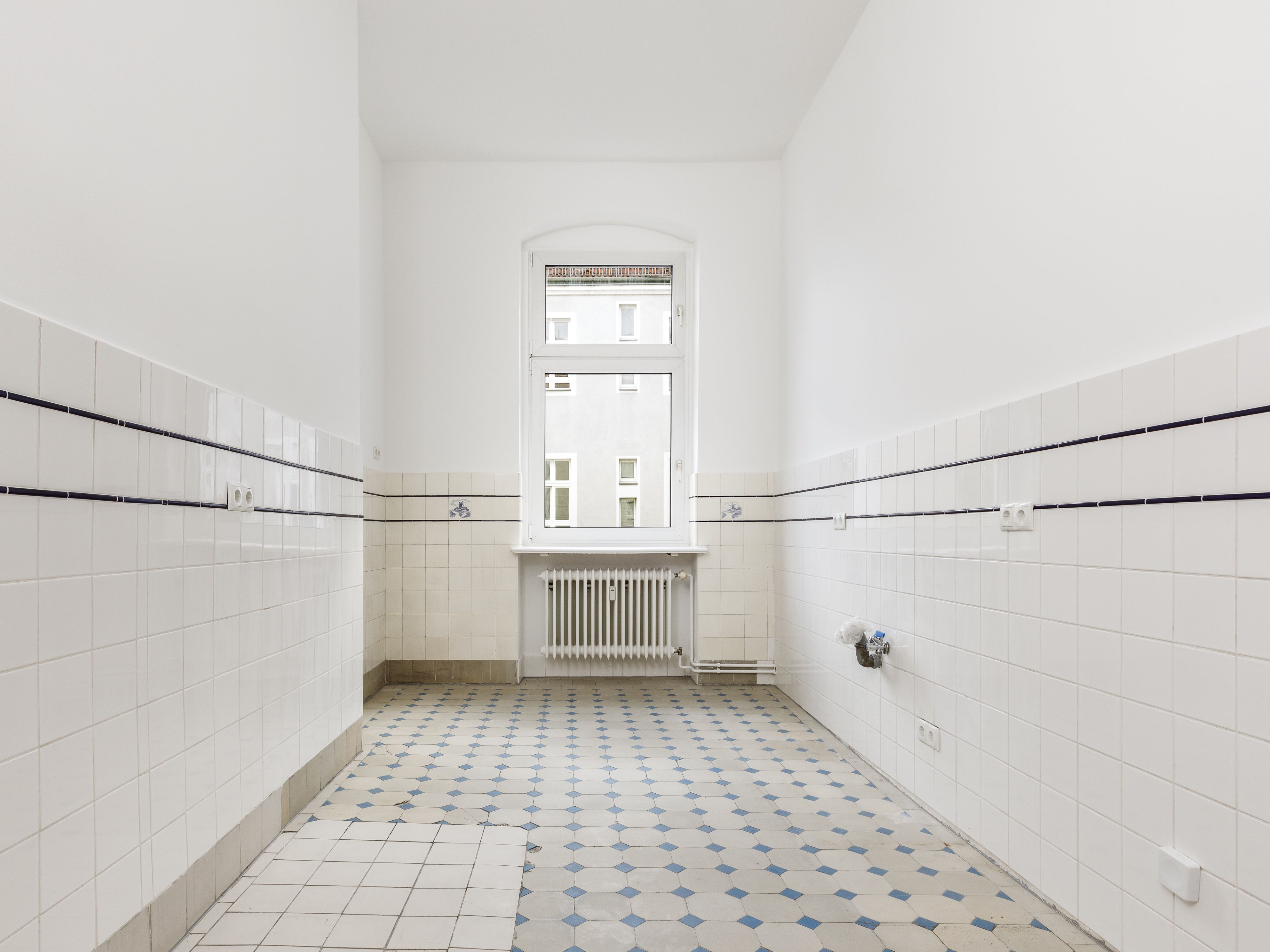 Separater Küchenbereich mit Anschlüssen