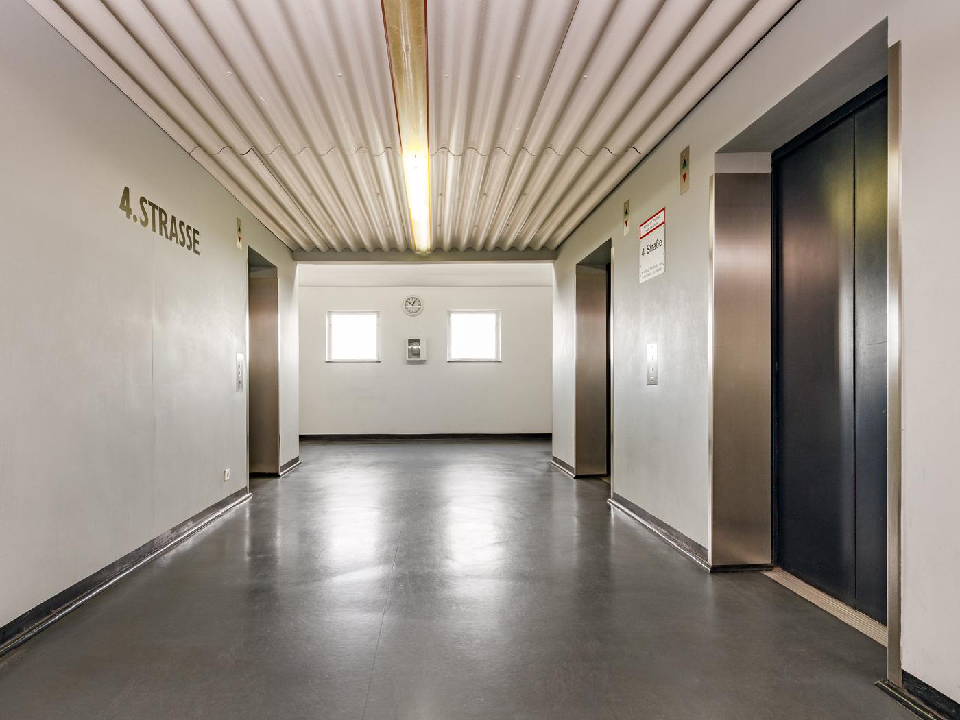 Treppenhaus & Aufzugsbereich Treppenhaus & Aufzugsbereich
