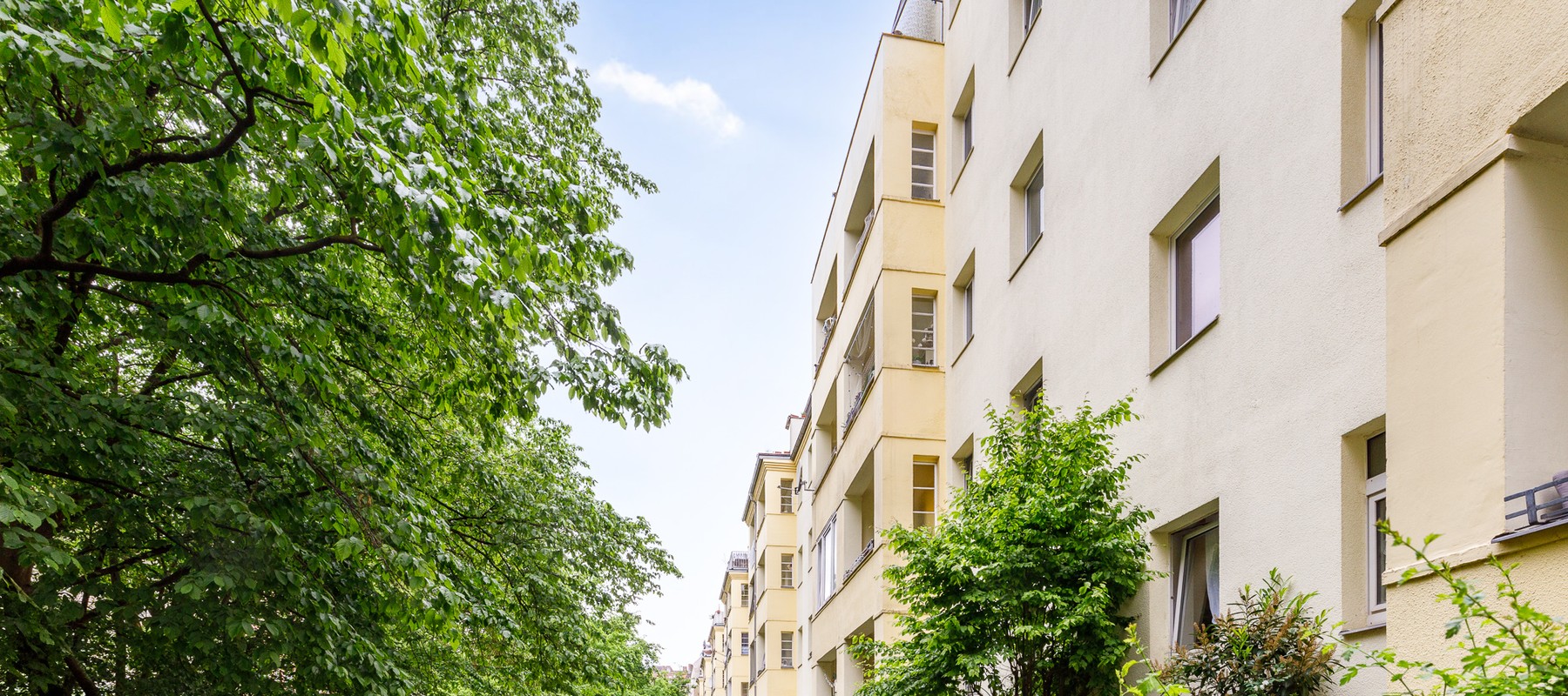 Multi-family residence with well-maintained common areas Multi-family residence with well-maintained common areas