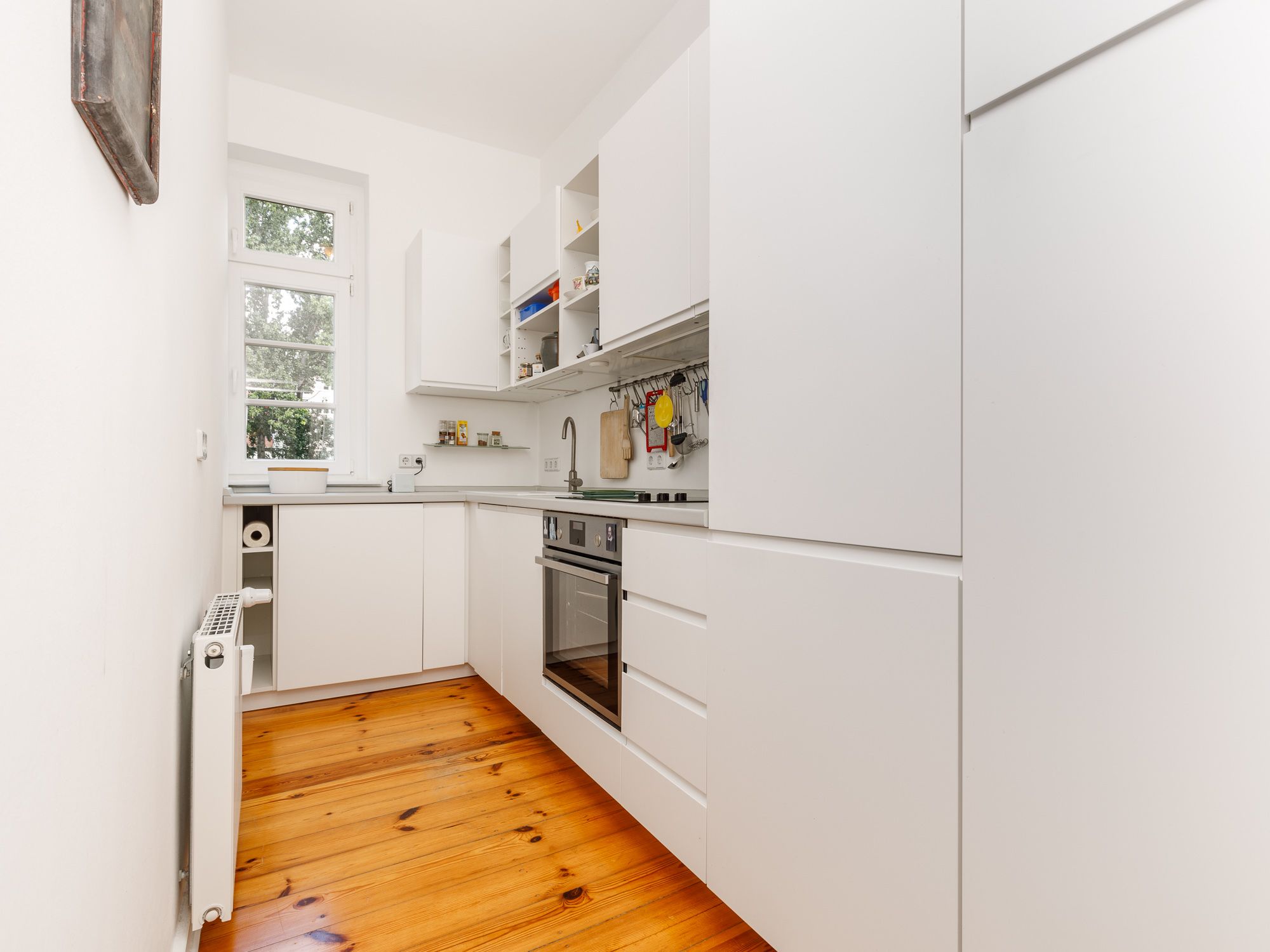 Separater Küchenbereich mit Vollausstattung  