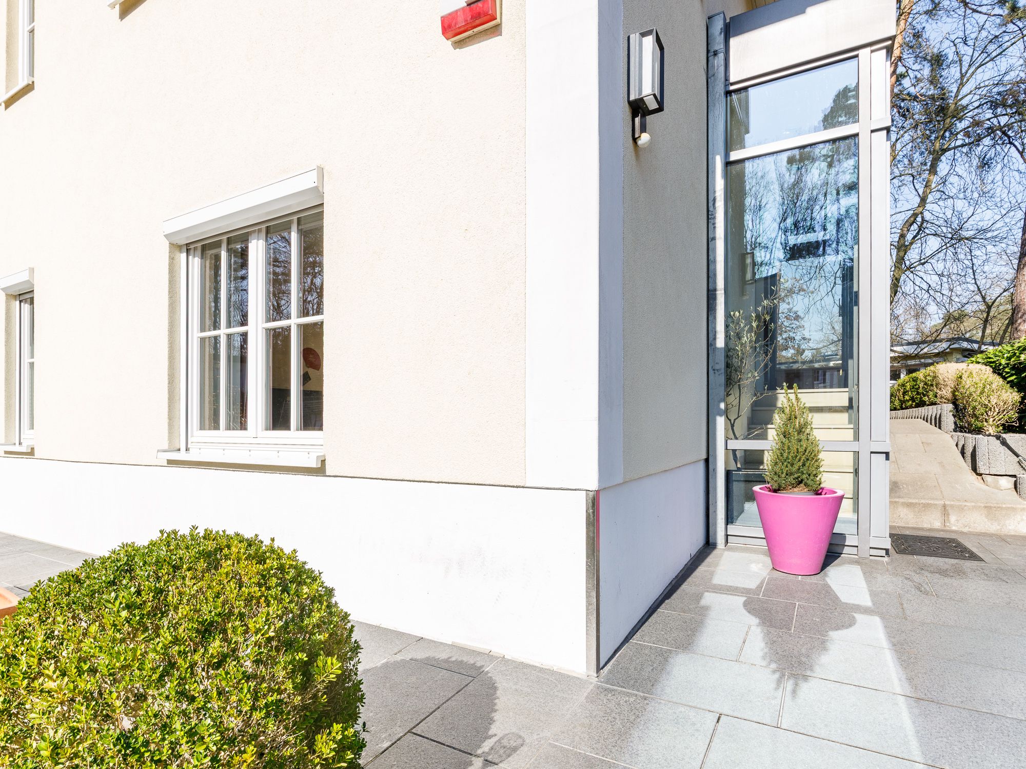 View of the entrance area to the building