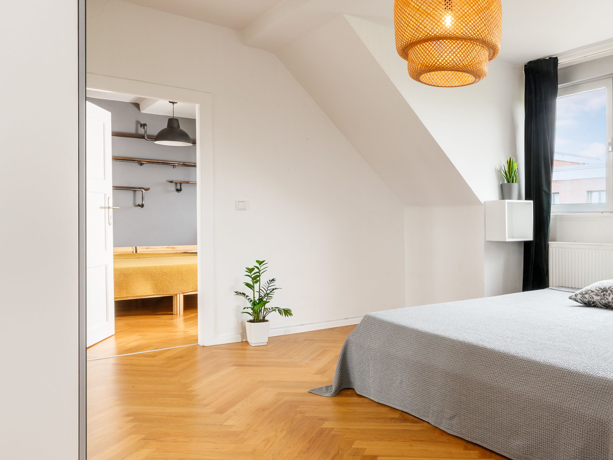 Bedroom with parquet flooring 