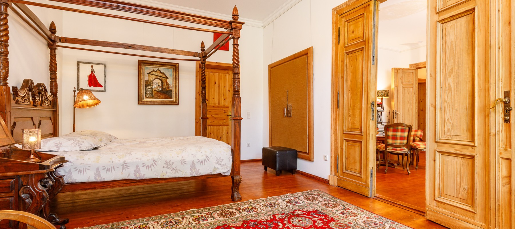 Hauptschlafzimmer mit en suite Bad Hauptschlafzimmer mit en suite Bad