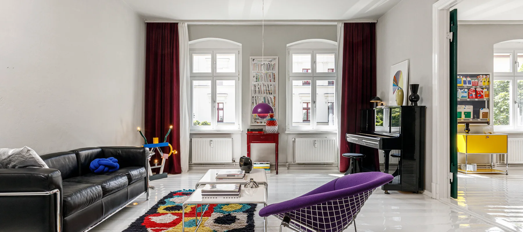 Schöner Altbau mit künstlerischem Charakter und gemütlichem Balkon im Wrangelkiez