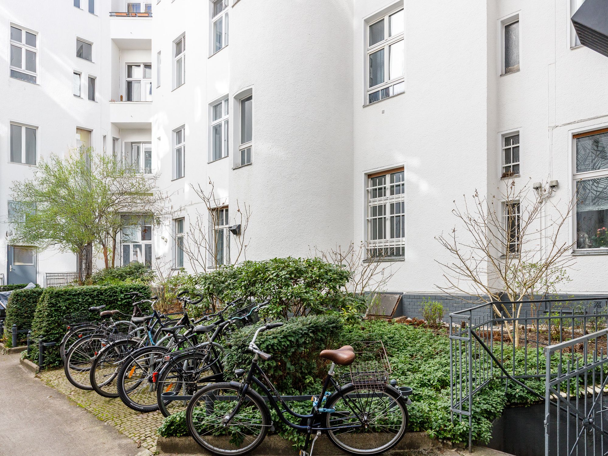 Gepflegtes Gemeinschaftseigentum mit Fahrradstellplätzen 
