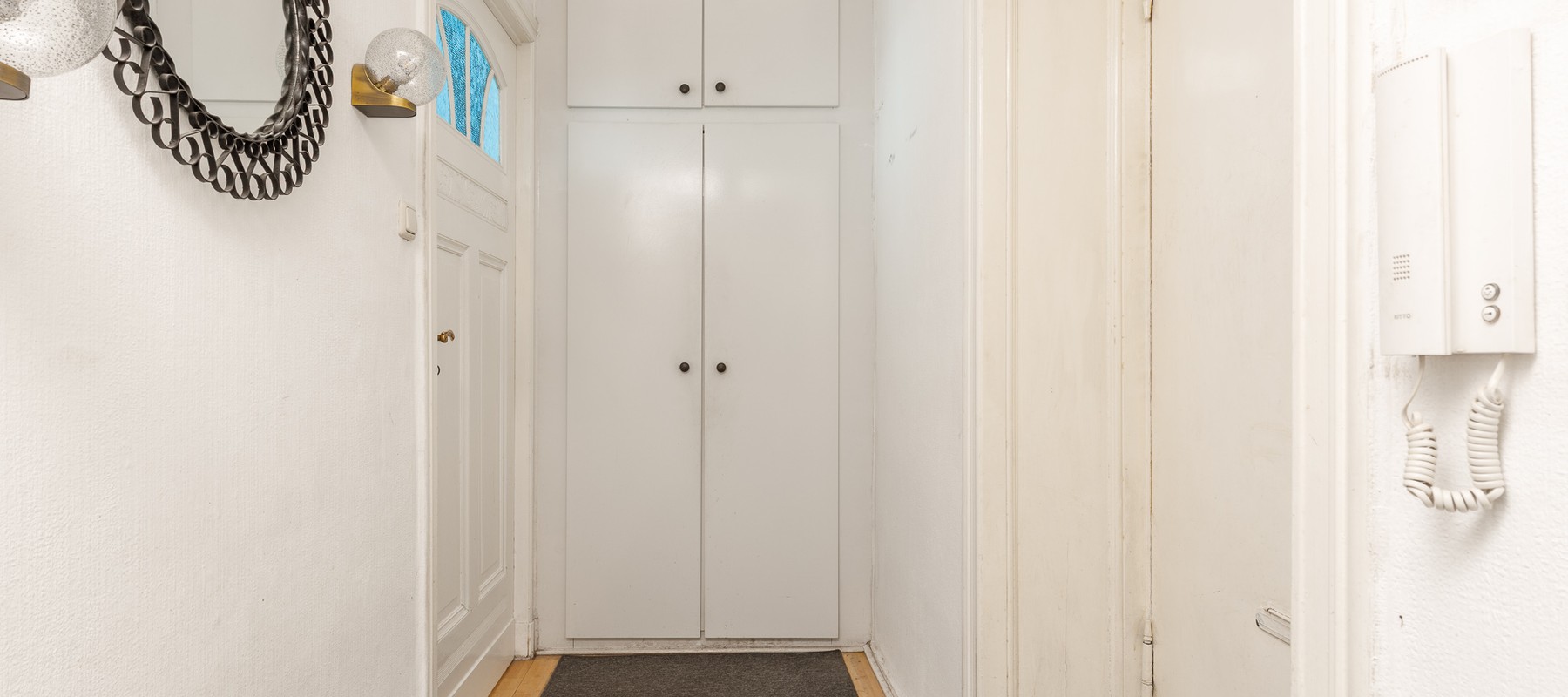 Eingangsbereich mit Einbauschränken Eingangsbereich mit Einbauschränken