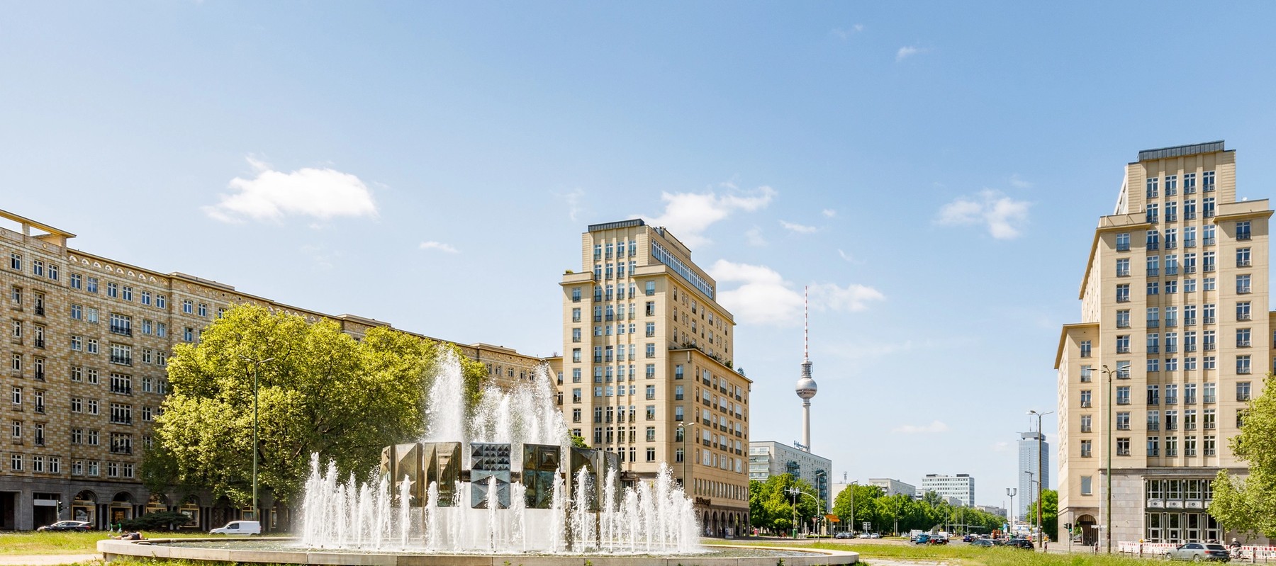 Die Stalinbauten am Straußberger Platz Die Stalinbauten am Straußberger Platz