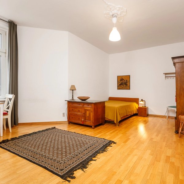 Bett Parkett Fenster Teppich