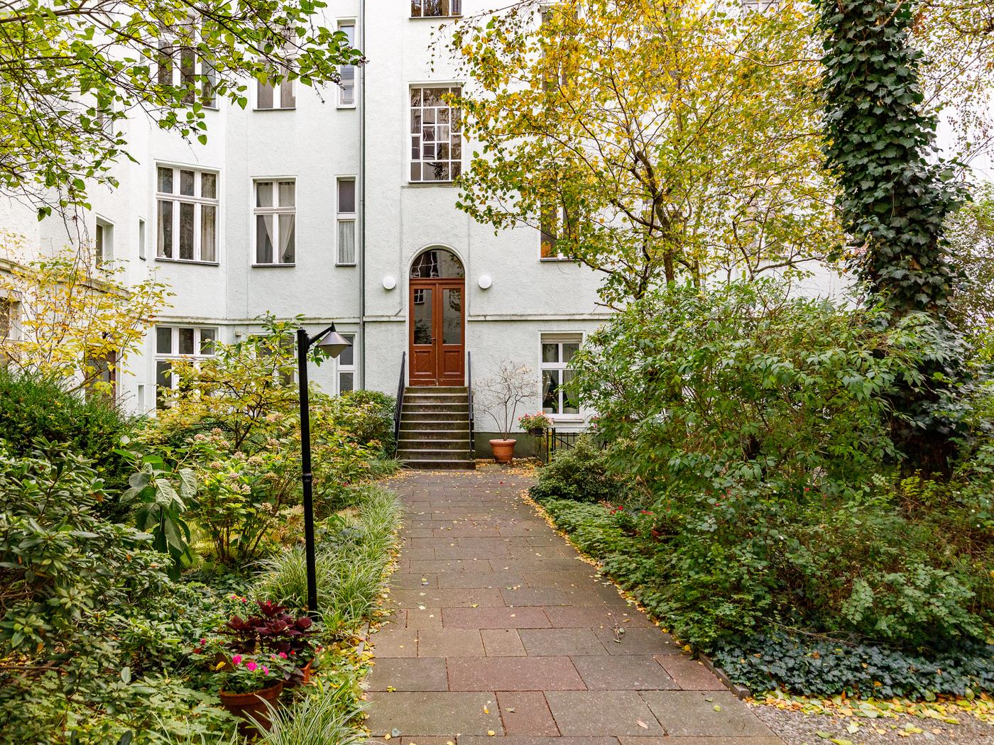 Ansicht des Innenhof / Zugang zum Gartenhaus   Ansicht des Innenhof / Zugang zum Gartenhaus