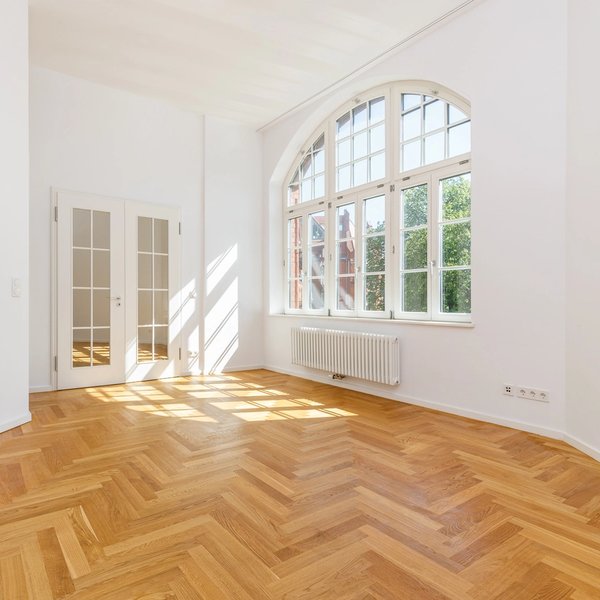 Living room window door parquet