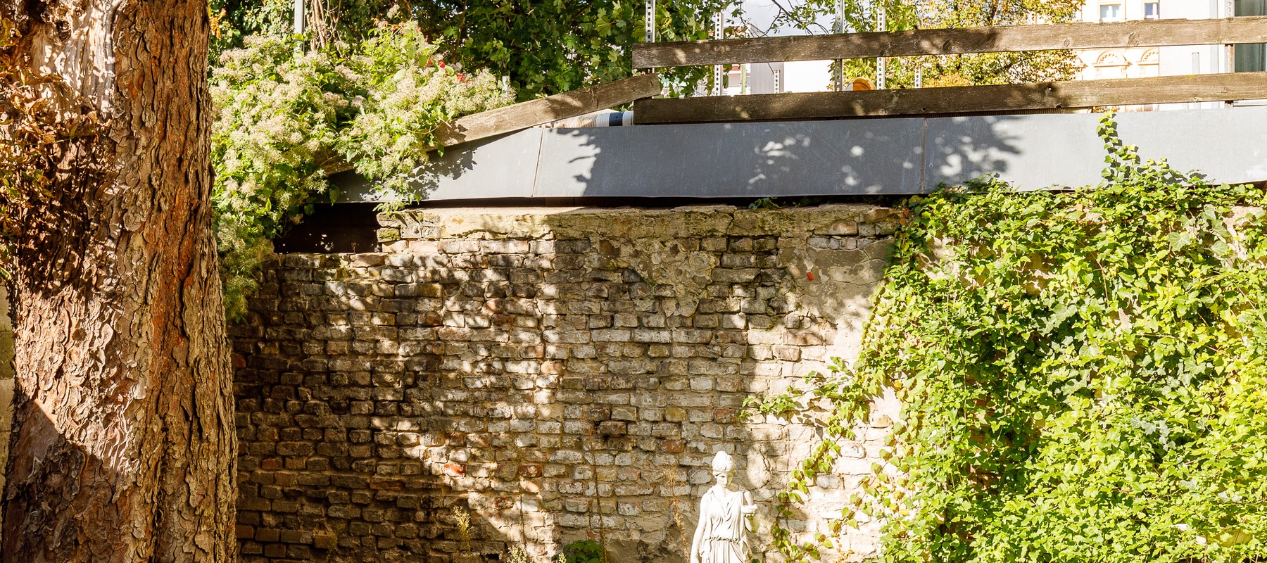 Idyllischer Privatgarten mit Sondernutzungsrecht Idyllischer Privatgarten mit Sondernutzungsrecht