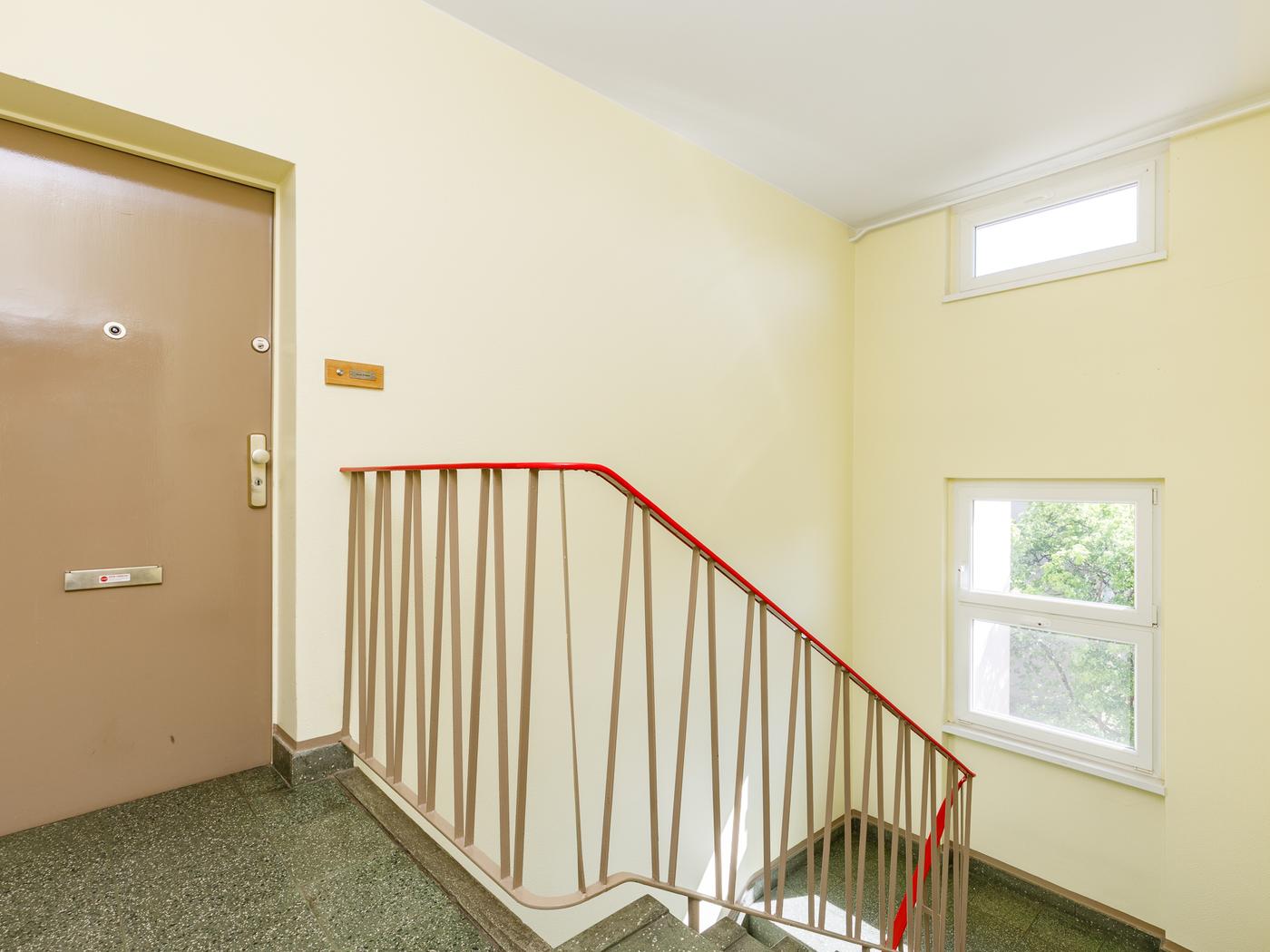 Ansicht des gepflegten Treppenhauses Ansicht des gepflegten Treppenhauses