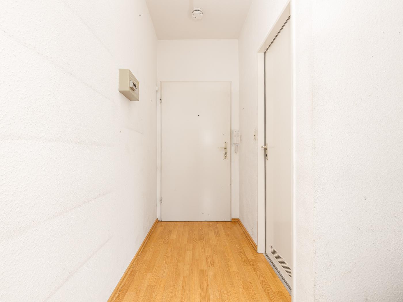 Eingangsbereich mit Garderobe Eingangsbereich mit Garderobe