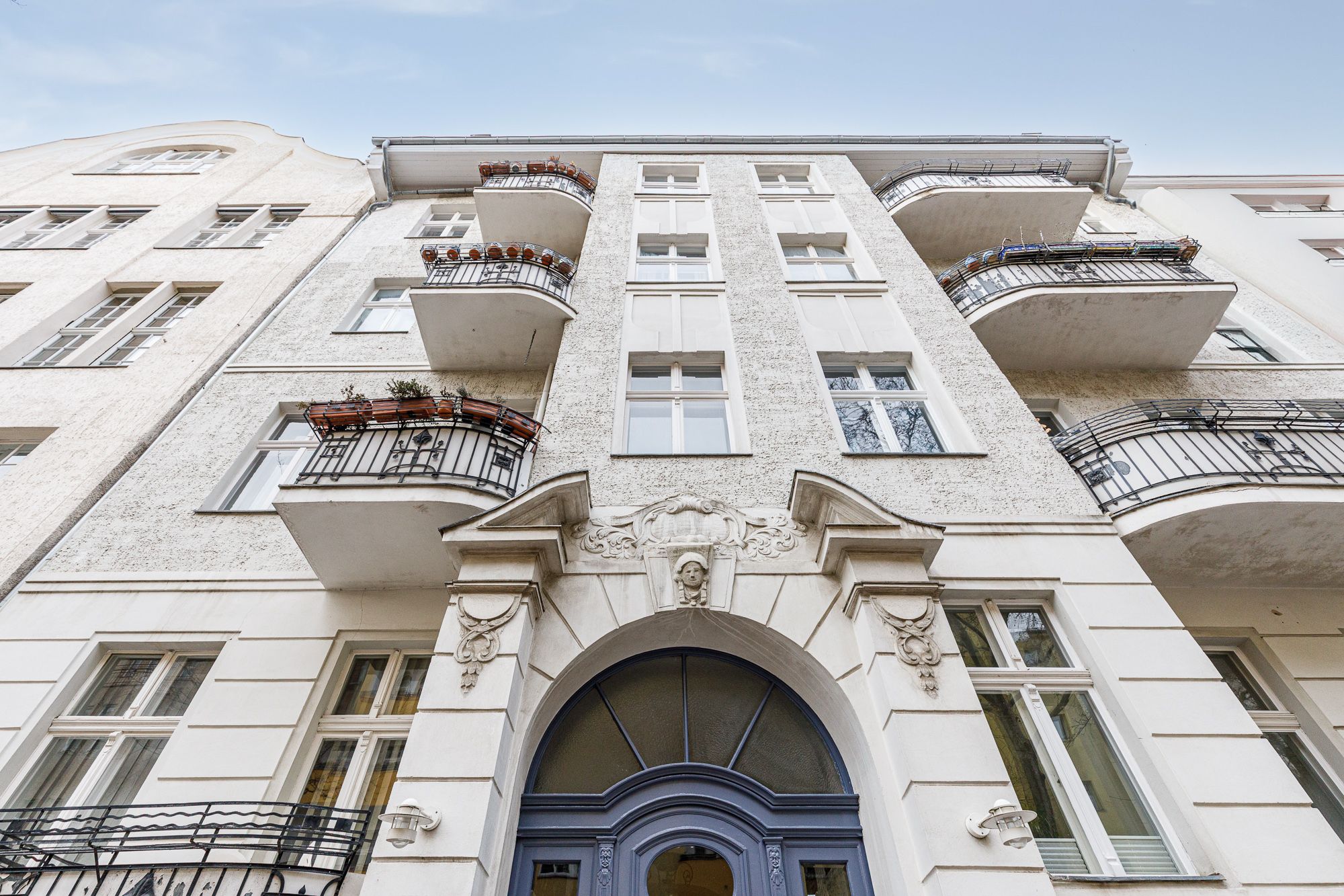 Ruhiges Apartment mit Balkon und Grünblick nahe Walther-Schreiber-Platz
