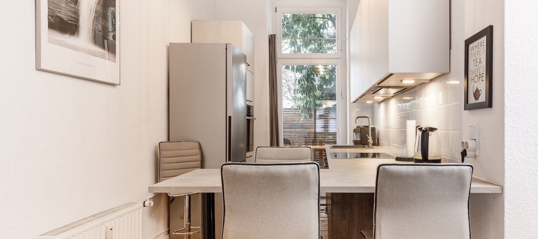 Separate Küchenbereich mit Vollausstattung Separate Küchenbereich mit Vollausstattung