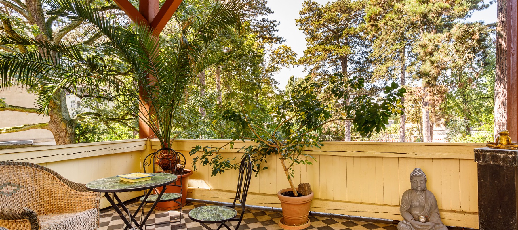 Herrlicher Balkon mit schönem Asublick Herrlicher Balkon mit schönem Asublick