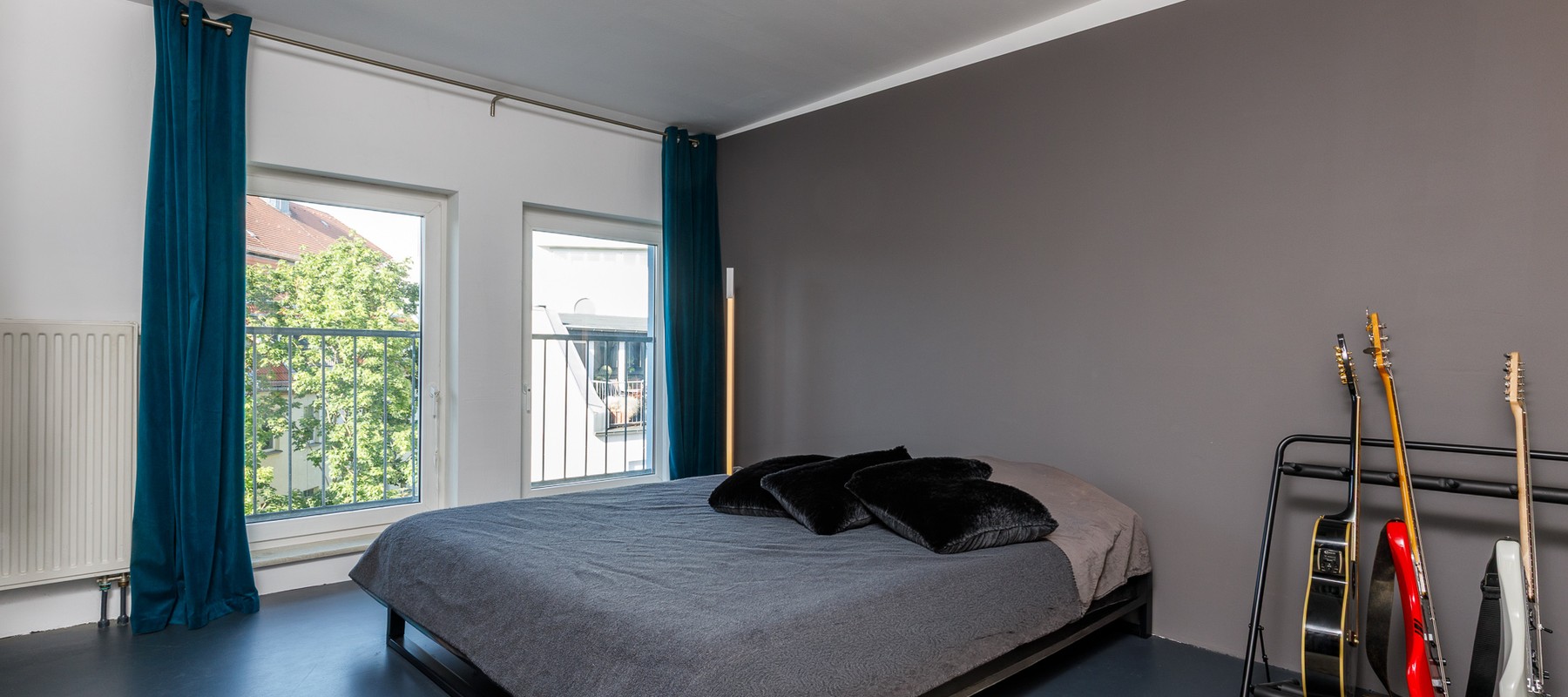Ruhiges Schlafzimmer zum Innenhof Ruhiges Schlafzimmer zum Innenhof