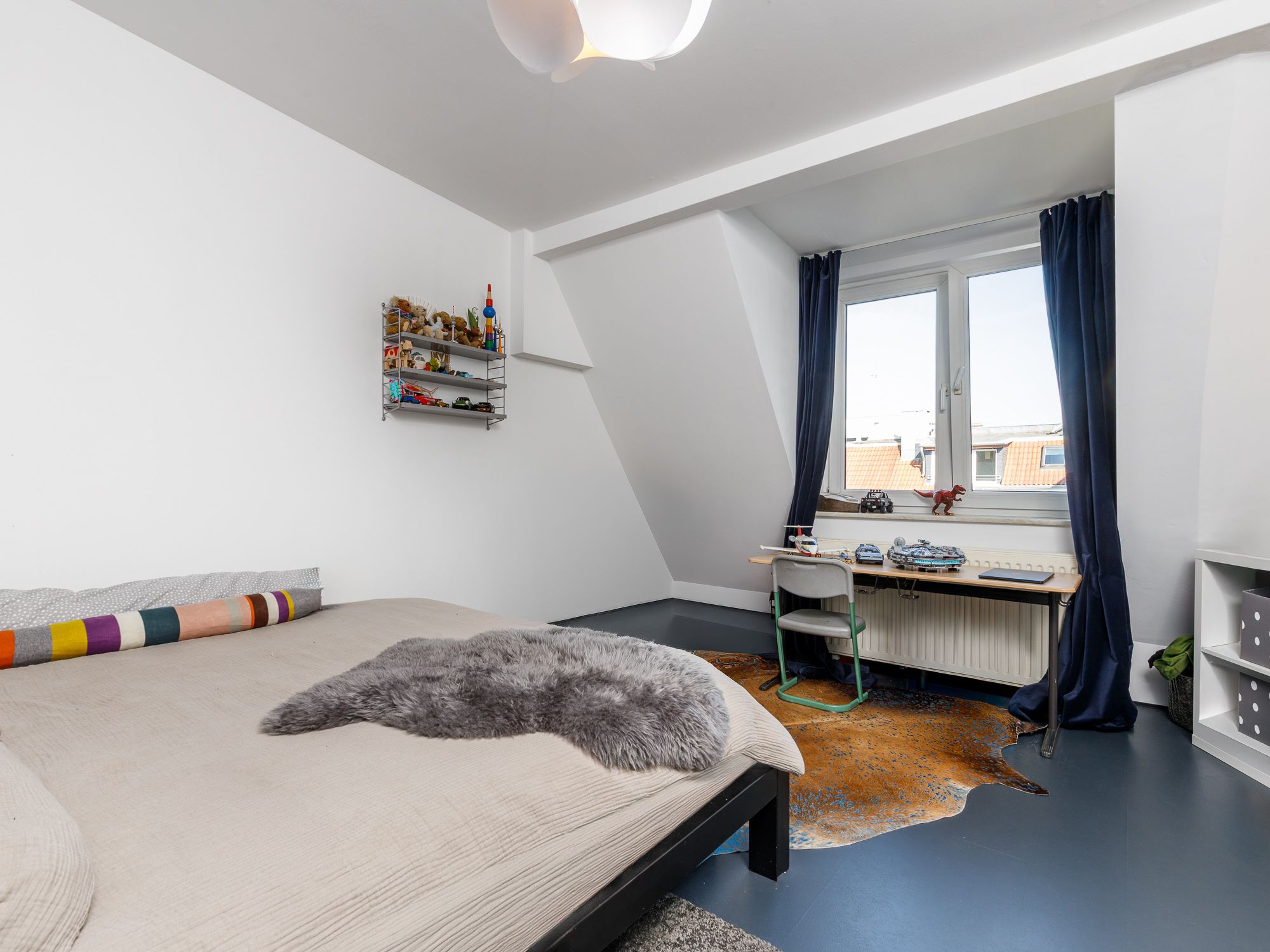 Separates Arbeits- / Kinderzimmer 