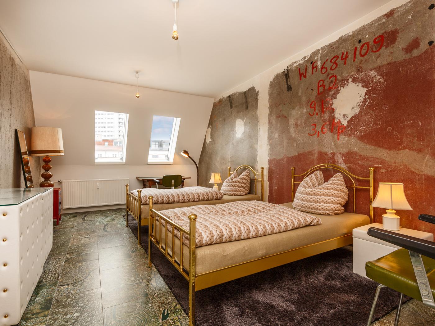 Hauptschlafzimmer mit Blick auf den Fernsehturm Hauptschlafzimmer mit Blick auf den Fernsehturm