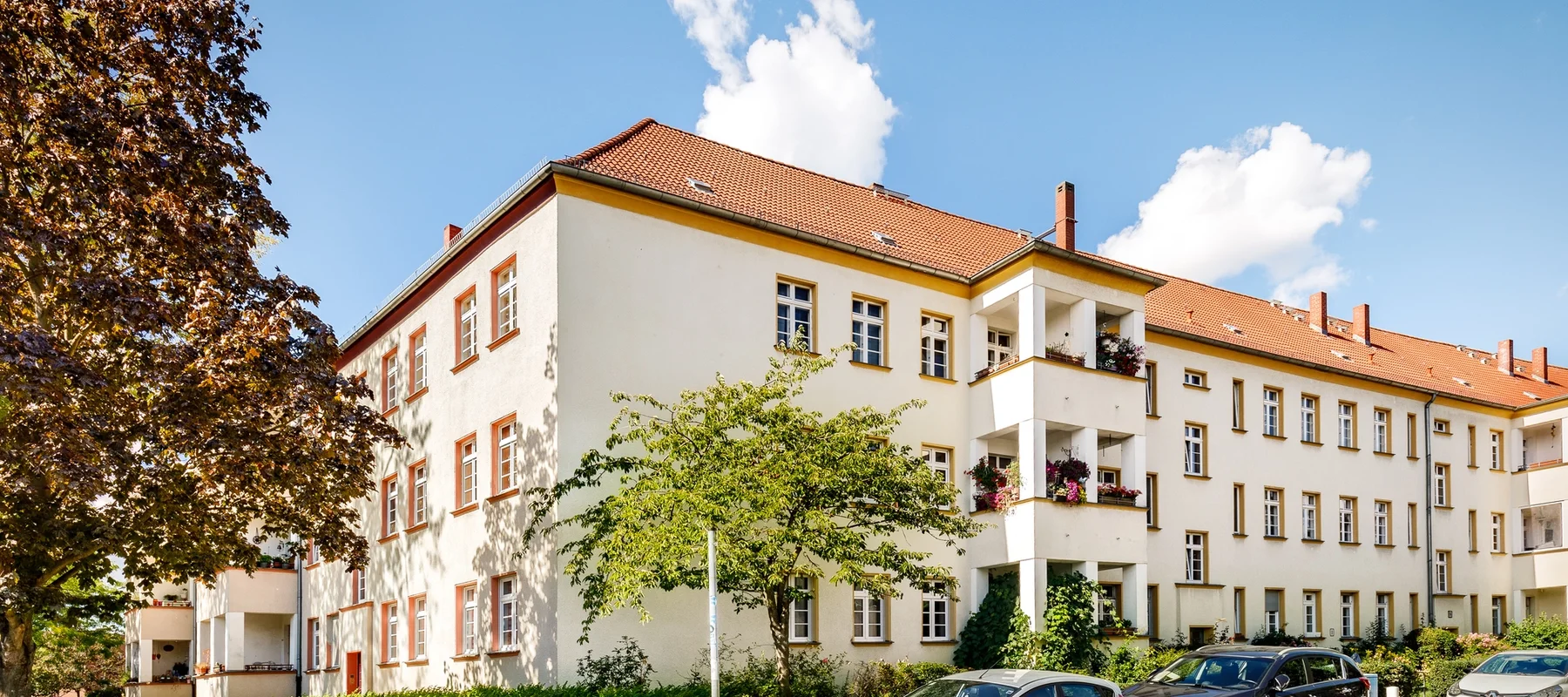 Helle Stadtwohnung mit Balkon in ruhiger Lage am Tempelhofer Feld und der Luftbrücke