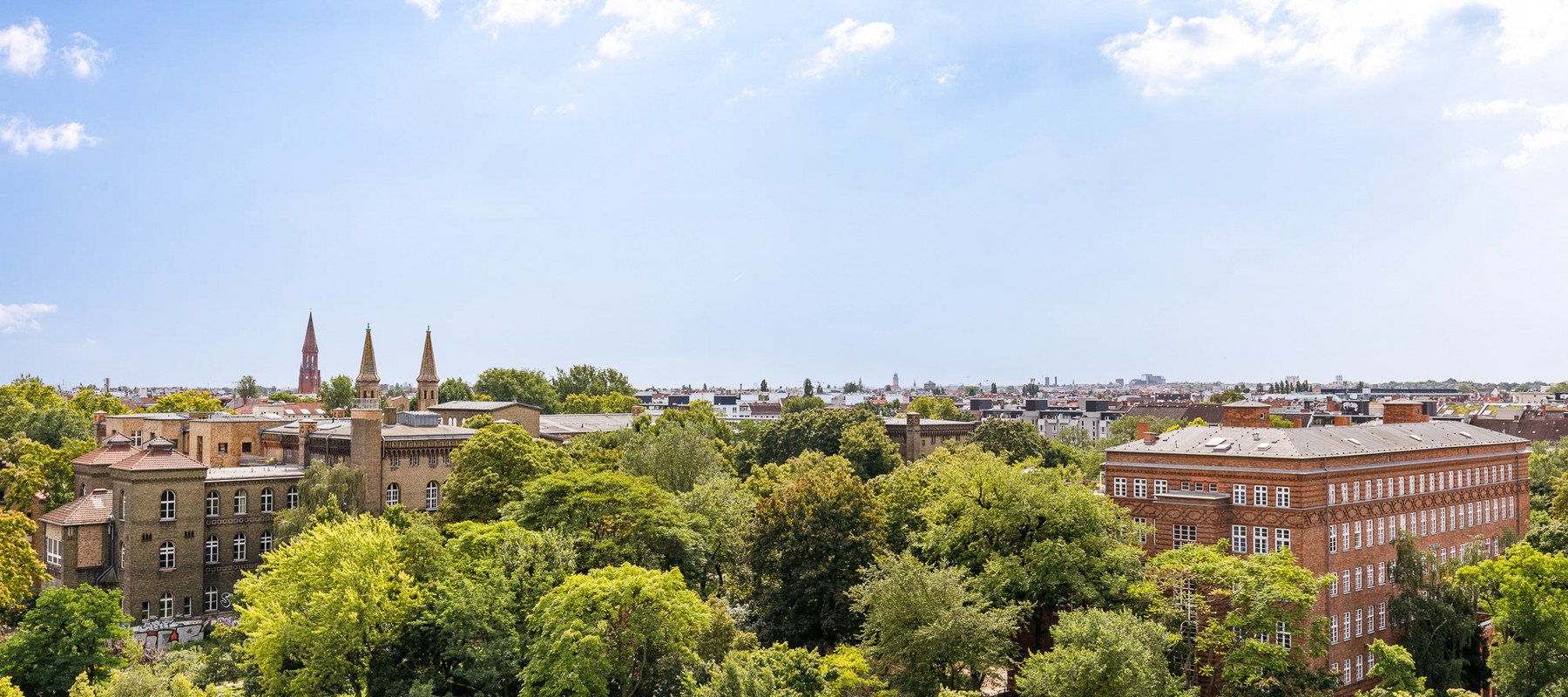 Ausblick von der Dachterrasse über die City Ausblick von der Dachterrasse über die City