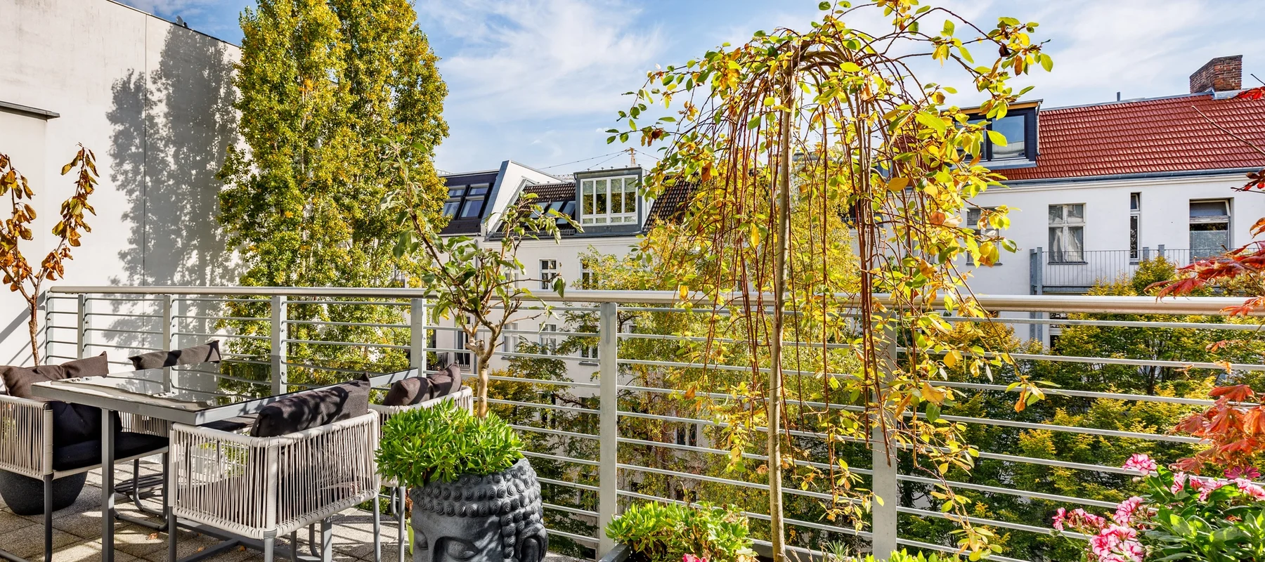 Modernes City-Apartment mit Terrasse & Stellplatz unweit KaDeWe
