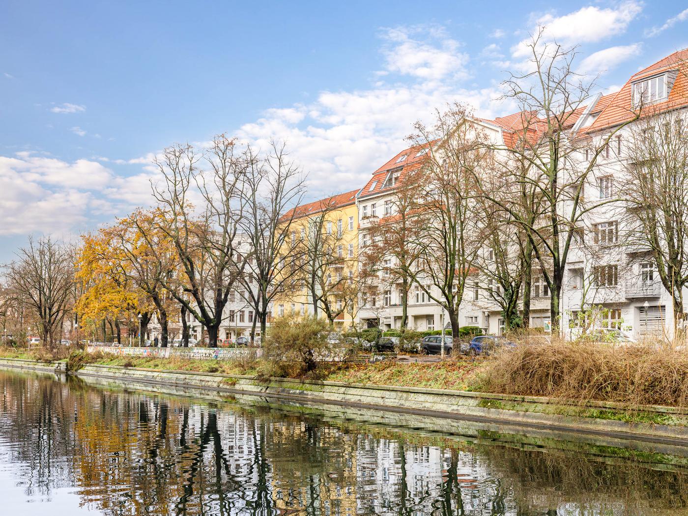 Altbauklassiker am Paul-Lincke-Ufer: Stilvolle Wohnung mit Wasserblick & historischem Flair