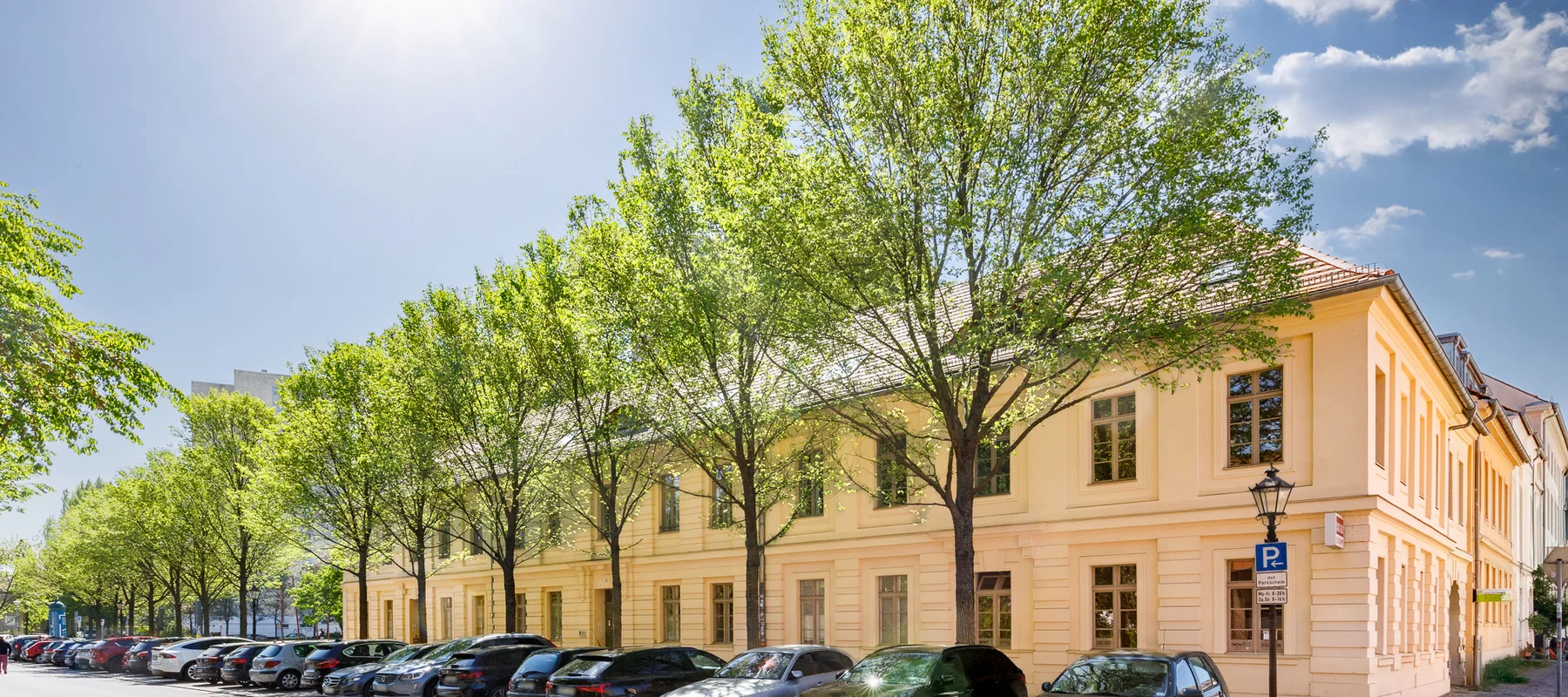 Elegante Terrassenwohnung im Petit Palais des Gardes mit historischem Flair in Potsdams Innenstadt