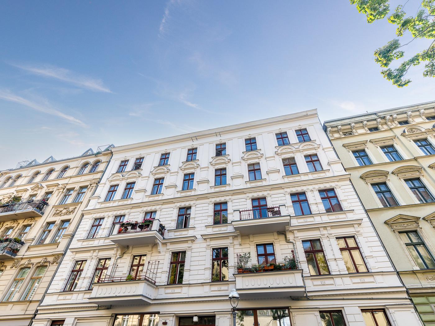 Modernisierte Dachgeschosswohnung zwischen Deutsche Oper und Schloss Charlottenburg