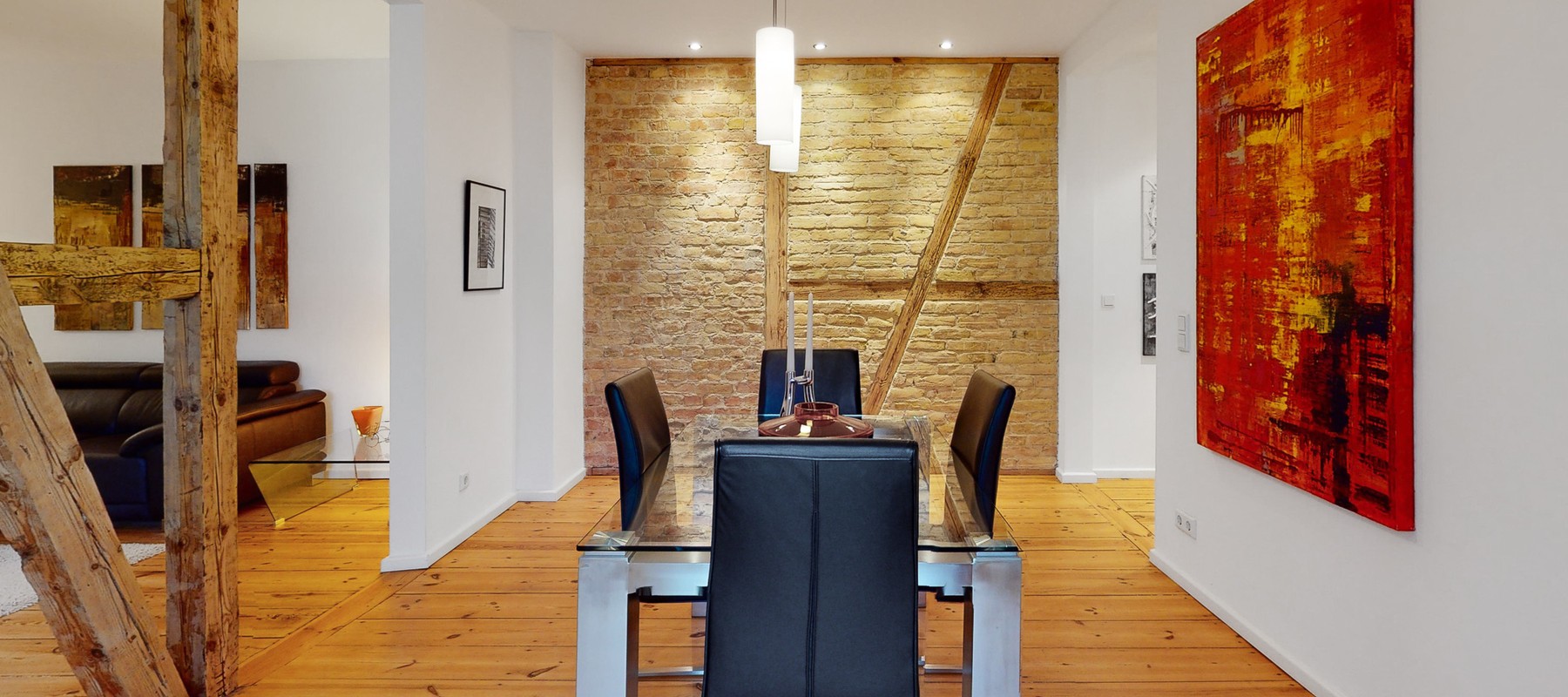 Separater Essbereich mit stilvoller Ausstattung Separater Essbereich mit stilvoller Ausstattung