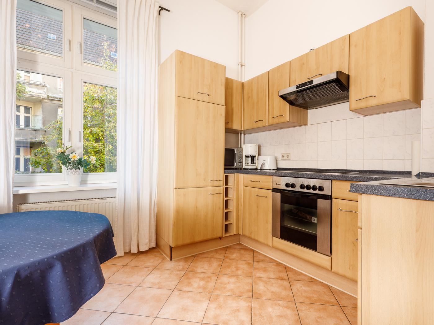 Wohnküche mit Elektrogeräten Wohnküche mit Elektrogeräten