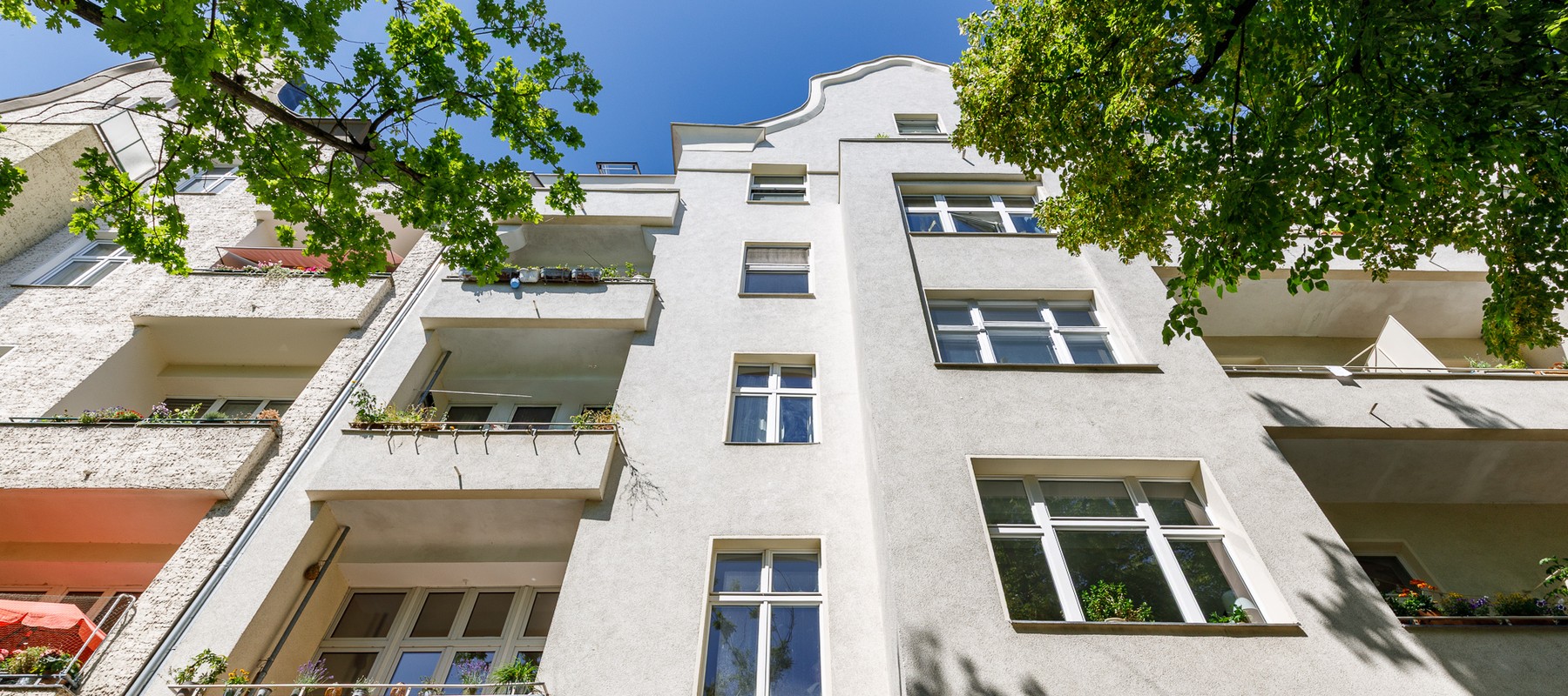 Gepflegtes Mehrfamilienhaus in beliebter Lage Gepflegtes Mehrfamilienhaus in beliebter Lage
