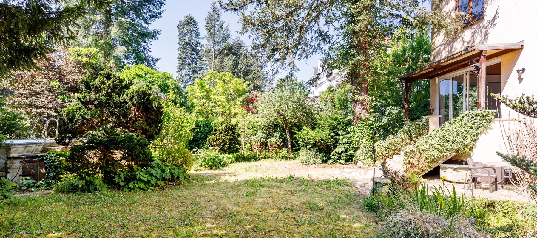 Großer Garten mit tollen Gestaltungsmöglichkeiten Großer Garten mit tollen Gestaltungsmöglichkeiten