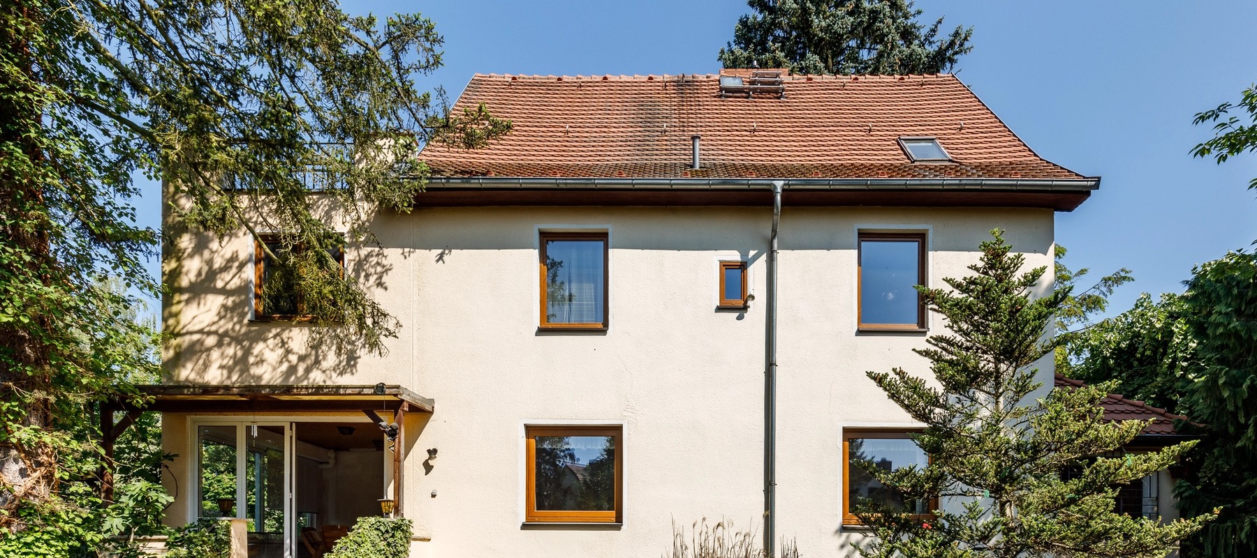 Schöne Villa mit Platz für die Familie Schöne Villa mit Platz für die Familie