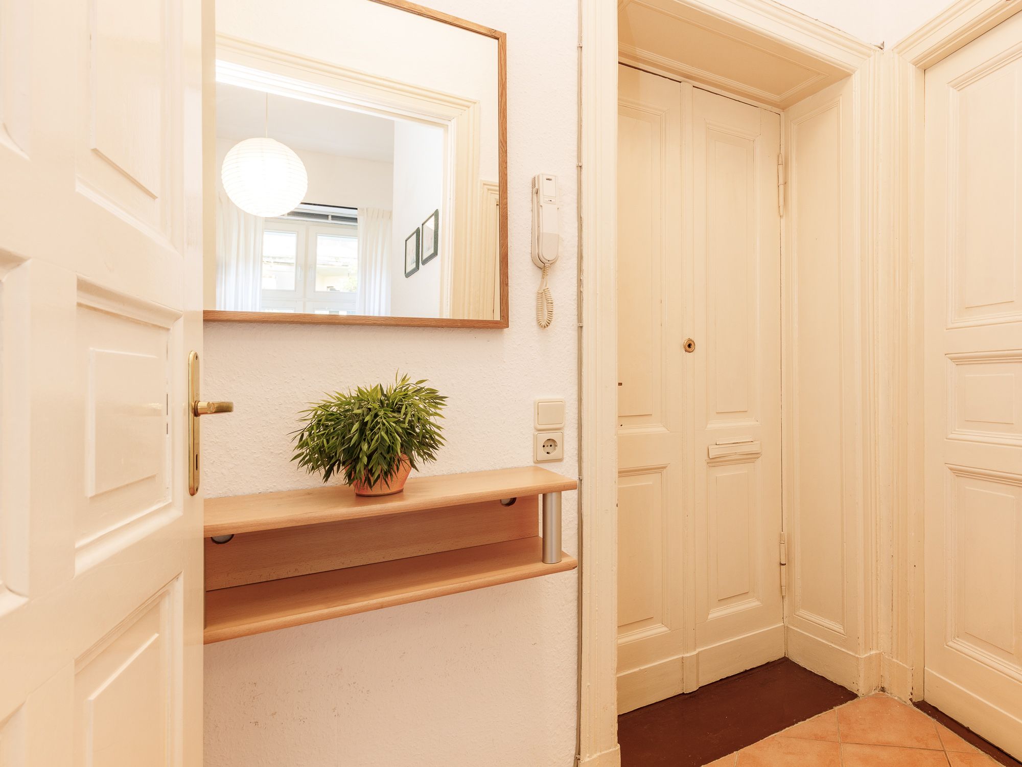 Eingangsbereich mit Kommode 