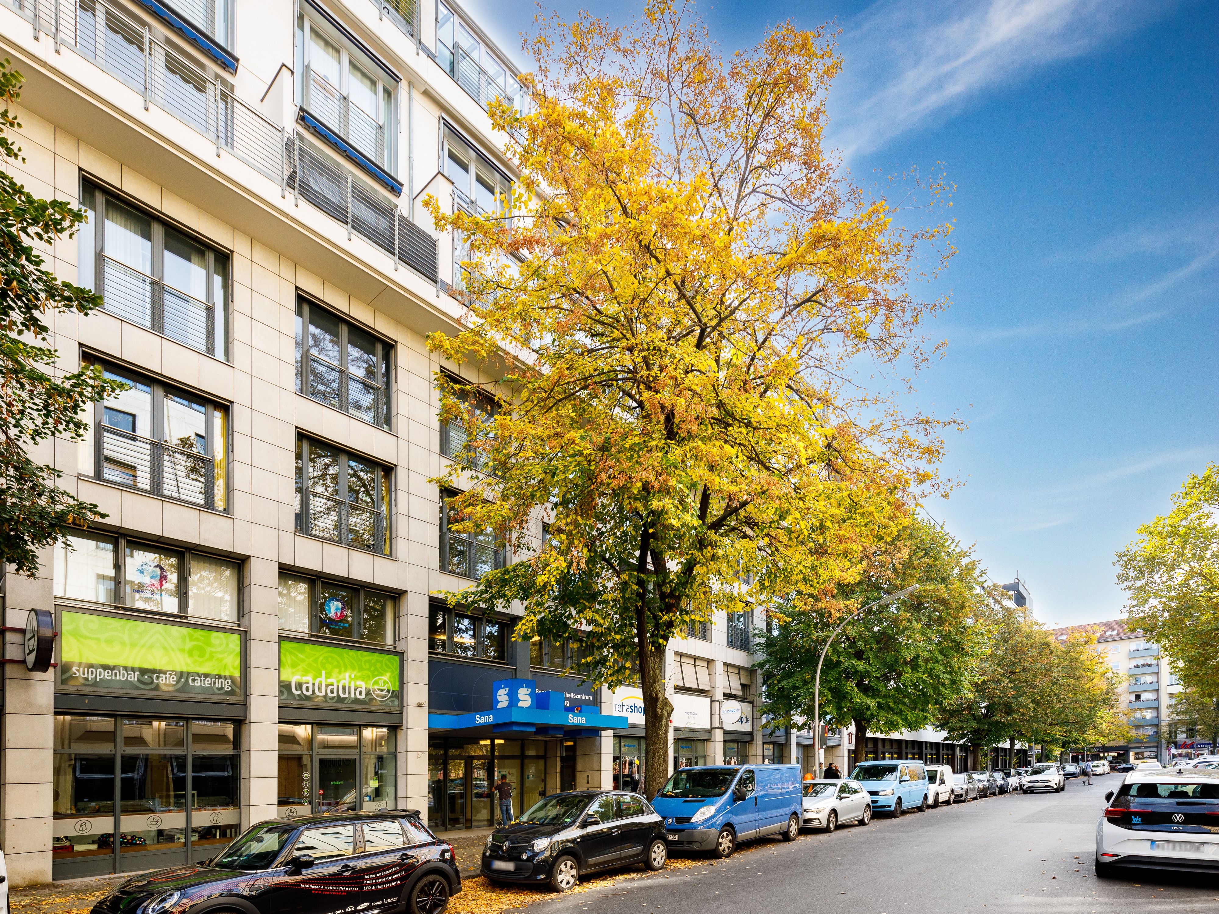 Kontemporärer Gebäudekomplex am Los-Angeles-Platz