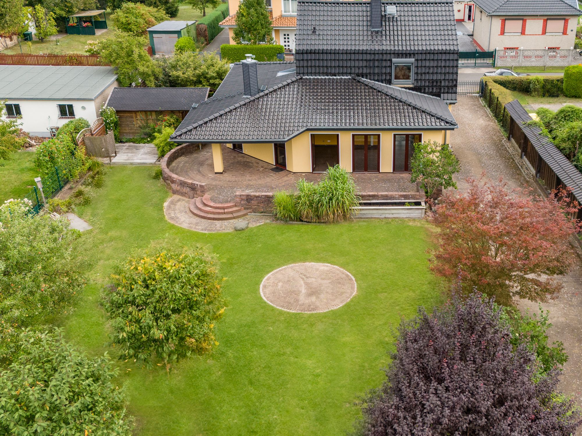 Luftansicht des Hintergrundstücks 