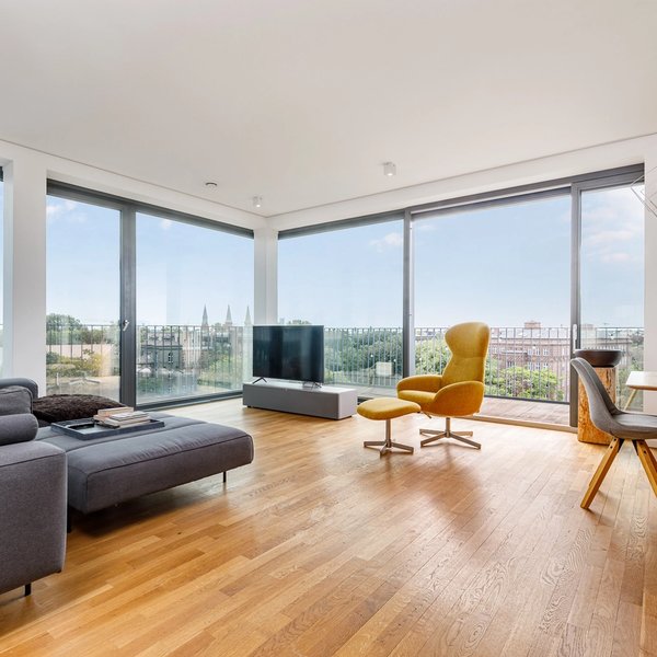 Living room Flatscreen Sykline Views Terrace