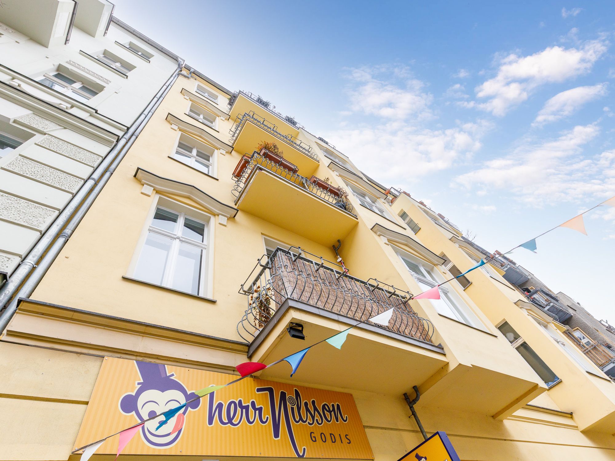 Historic Apartment Building in Winsviertel