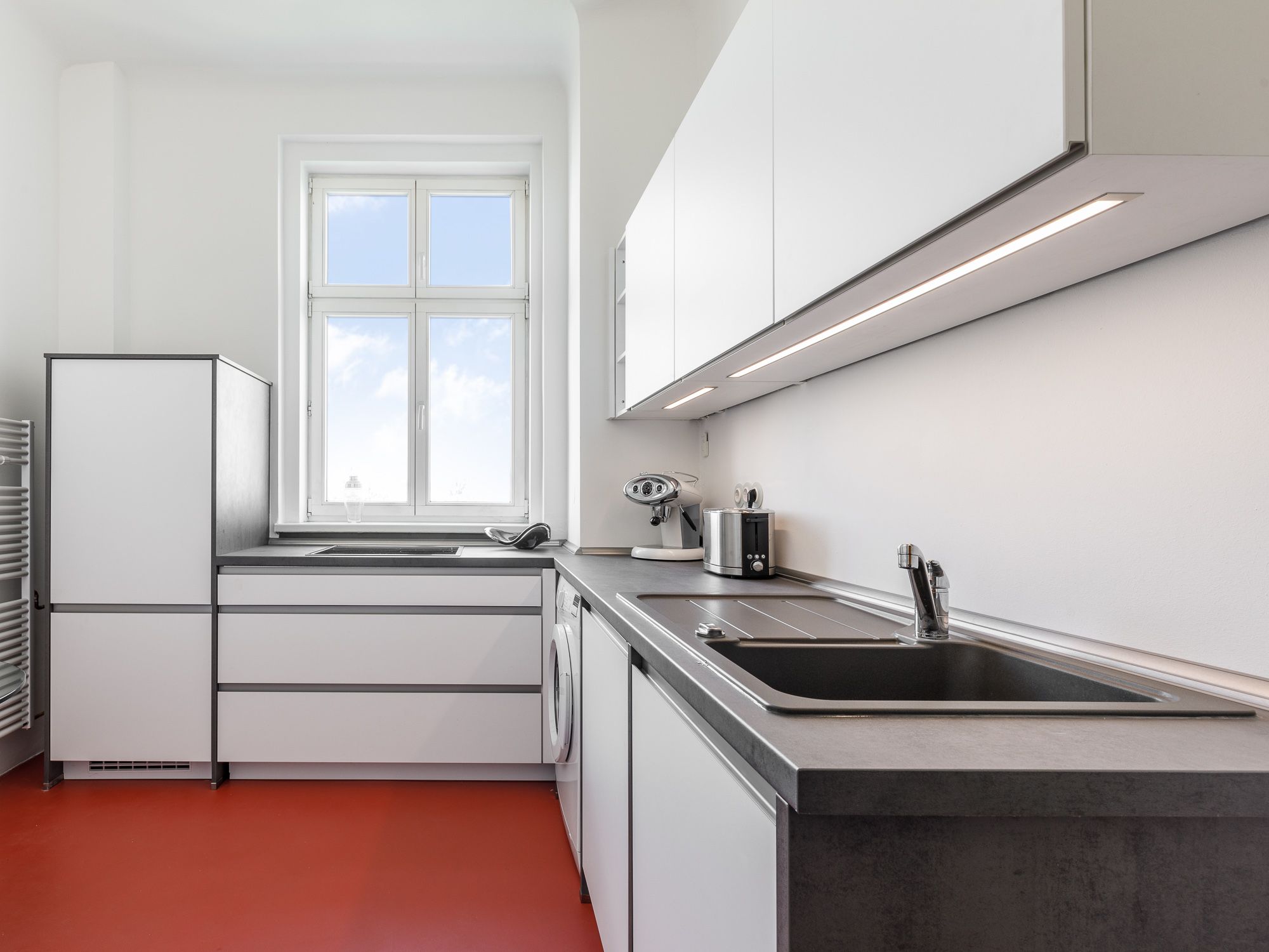 Separater Küchenbereich mit Vollausstattung 