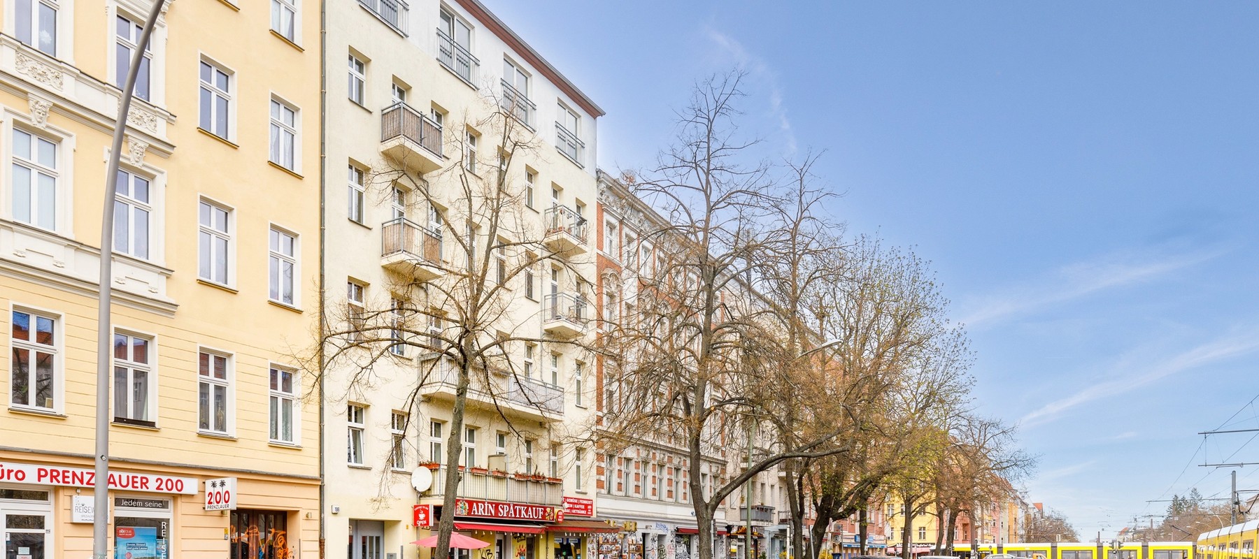 Gepflegtes Mehrfamilienhaus im Kollwitzkiez Gepflegtes Mehrfamilienhaus im Kollwitzkiez