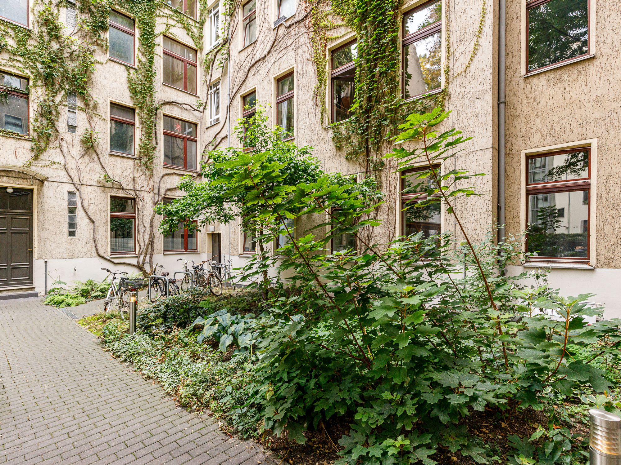 Innenhof mit Fahrradstellplatzmöglichkeiten